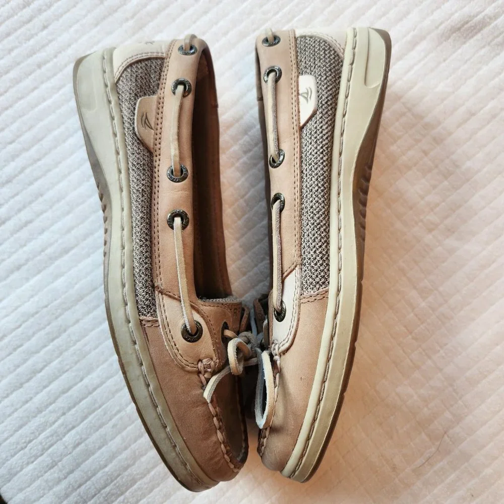 Sperry Top-Sider Women’s Cream Loafers NWT Sz 5.5